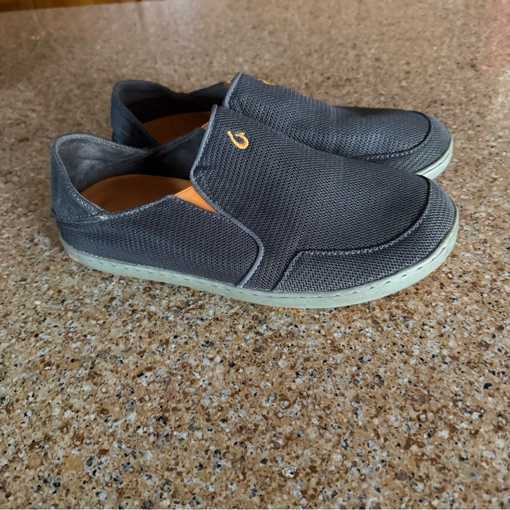 Olukai Men’s Nohea Mesh Slip-on Shoes Size 8.5 Great Condition Dark Grey/Slate